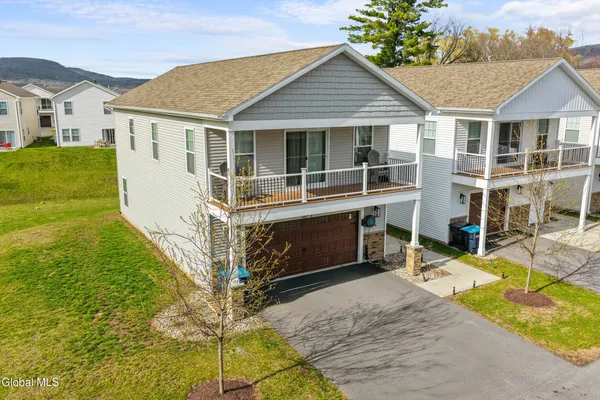 $324,900 | 115 Marjorie Lane, Unit 3, Middleburgh, NY 12122