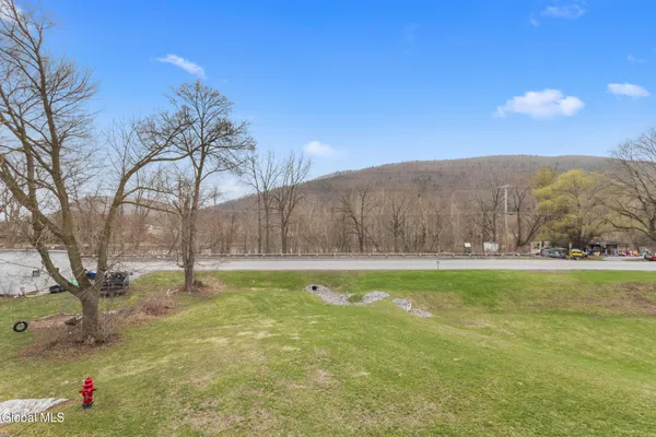 $324,900 | 115 Marjorie Lane, Unit 3, Middleburgh, NY 12122