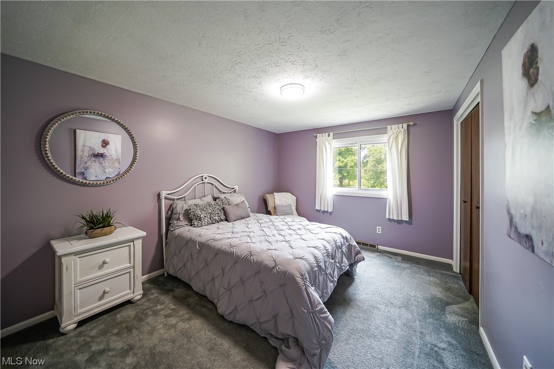 1198 Winchell Road Aurora, OH 44202 - Photo 9 of 28 2nd spacious bedroom.