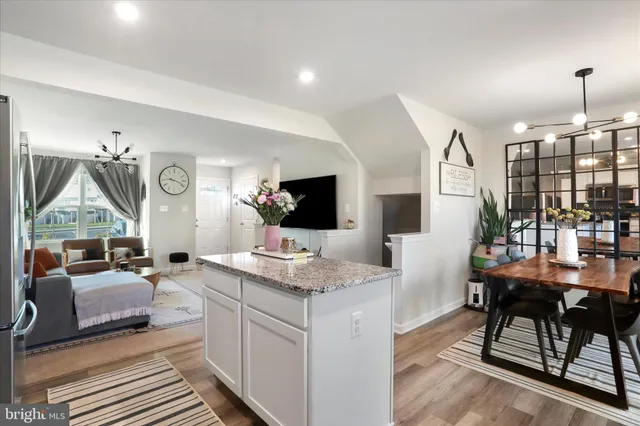 $2,100 | 206 Spring Place, Strasburg, VA 22657