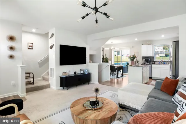 $2,100 | 206 Spring Place, Strasburg, VA 22657