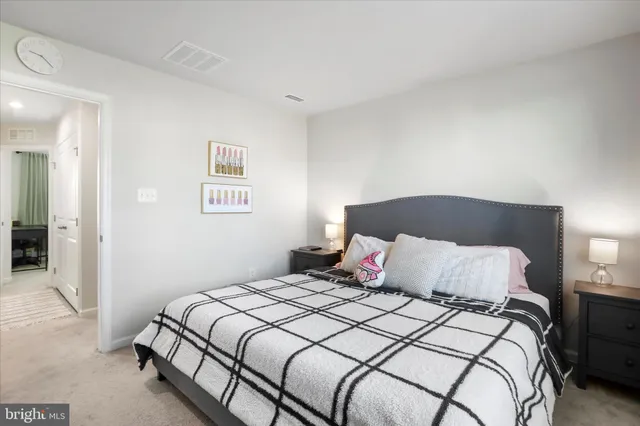 $2,100 | 206 Spring Place, Strasburg, VA 22657