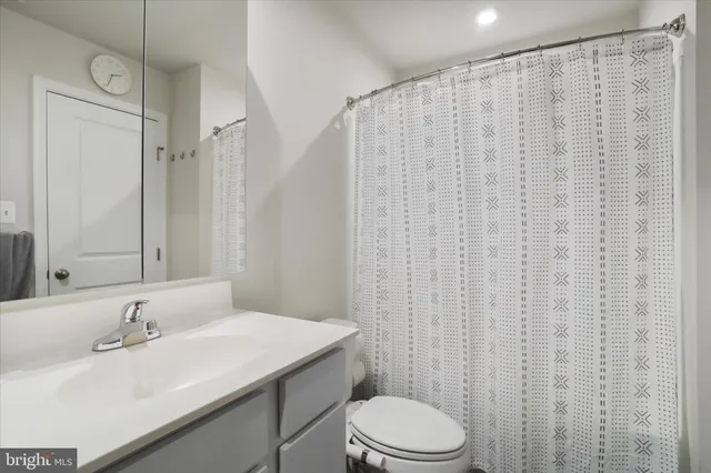 $2,100 | 206 Spring Place, Strasburg, VA 22657