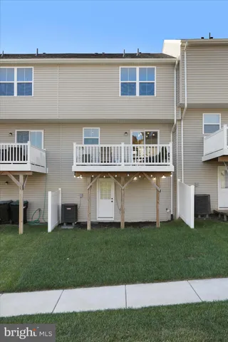 $2,100 | 206 Spring Place, Strasburg, VA 22657