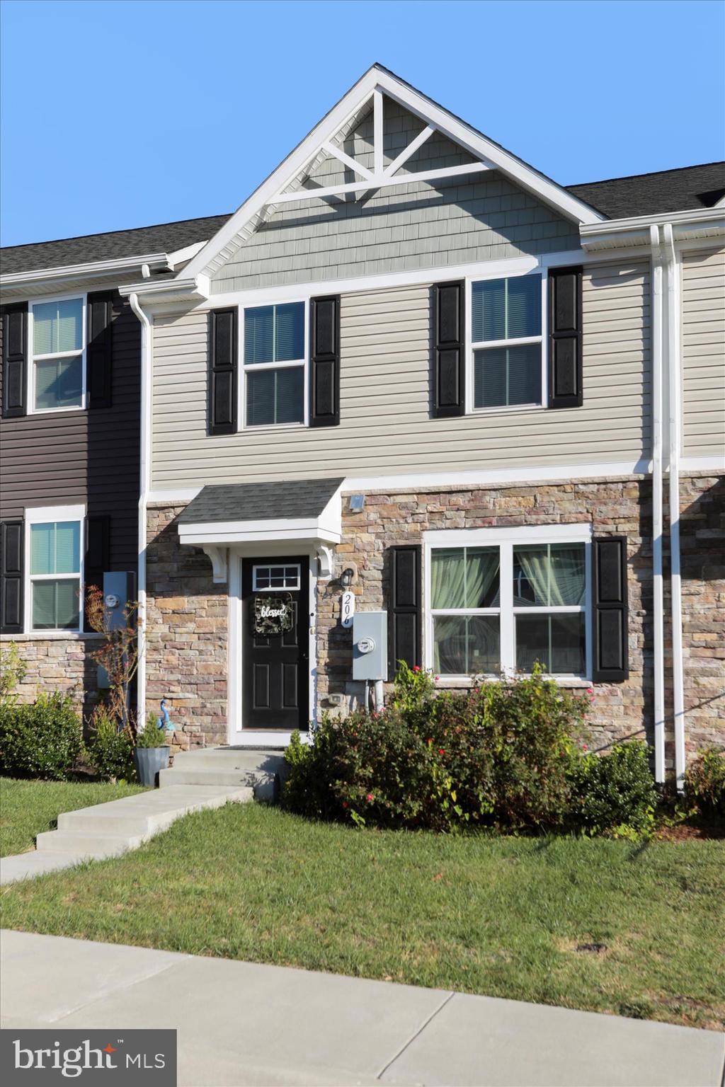 206 Spring Place Strasburg, VA 22657 - Photo 3 of 30