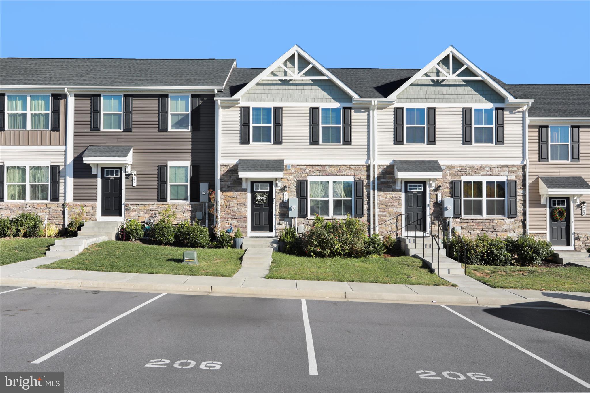 206 Spring Place Strasburg, VA 22657 - Photo 5 of 30