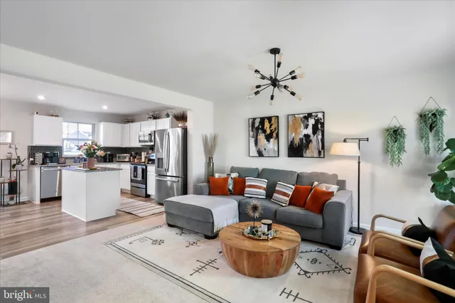 $2,100 | 206 Spring Place, Strasburg, VA 22657