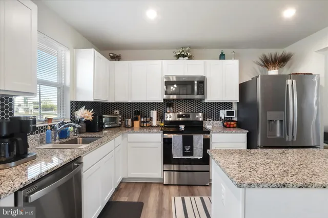 $2,100 | 206 Spring Place, Strasburg, VA 22657