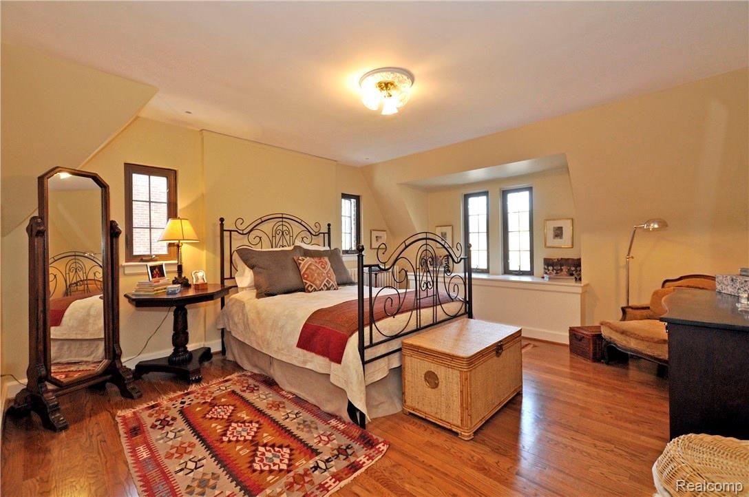 1215 Harvard Road Grosse Pointe, MI 48230 - Photo 25 of 34 24.jpg