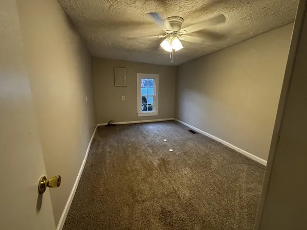 $1,500 | 121 Warren Street, McMinnville, TN 37110