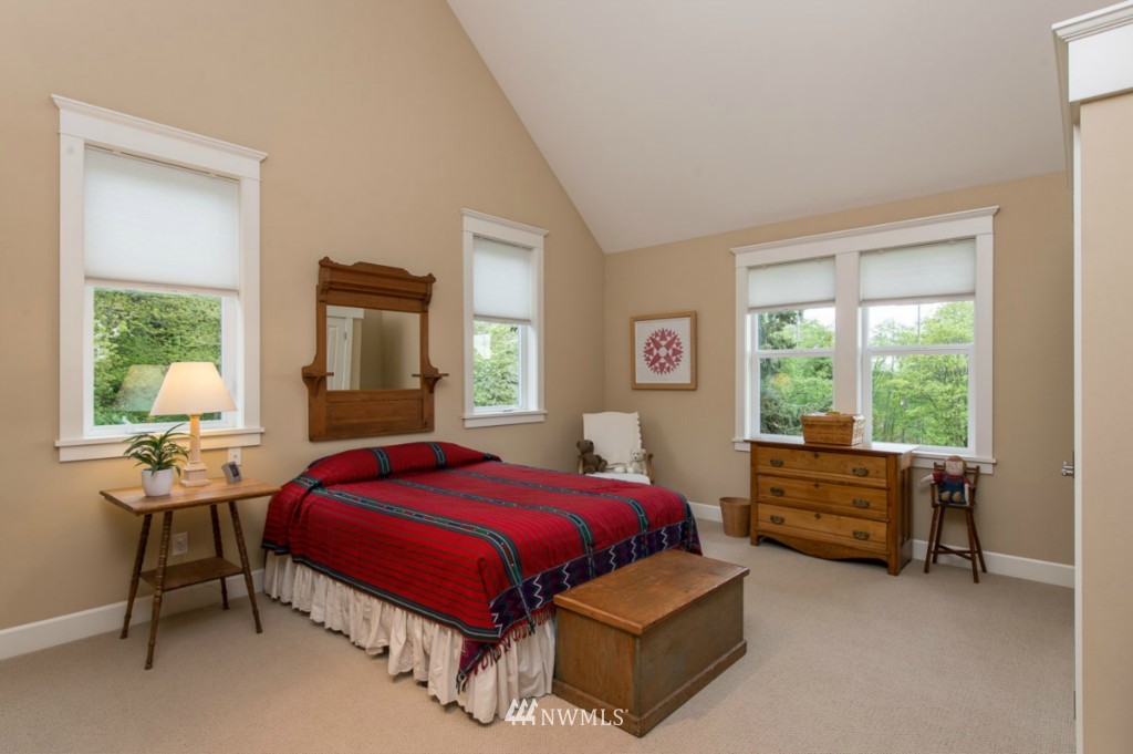 6843 Southwest Maury Park Road Vashon, WA 98070 - Photo 12 of 15 Gallery Image 12