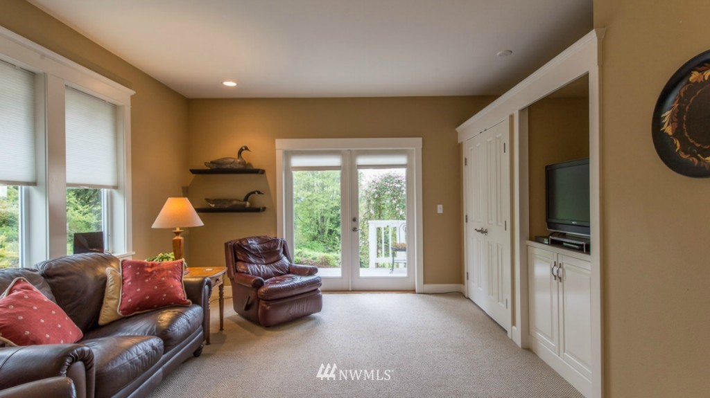 6843 Southwest Maury Park Road Vashon, WA 98070 - Photo 14 of 15 Gallery Image 14