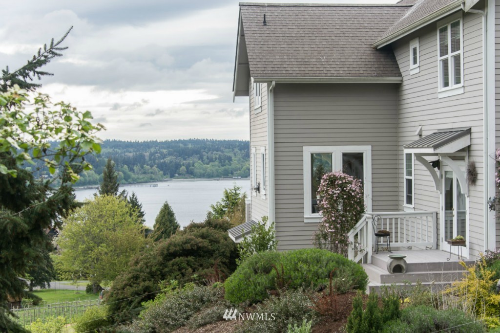 6843 Southwest Maury Park Road Vashon, WA 98070 - Photo 4 of 15 Gallery Image 4