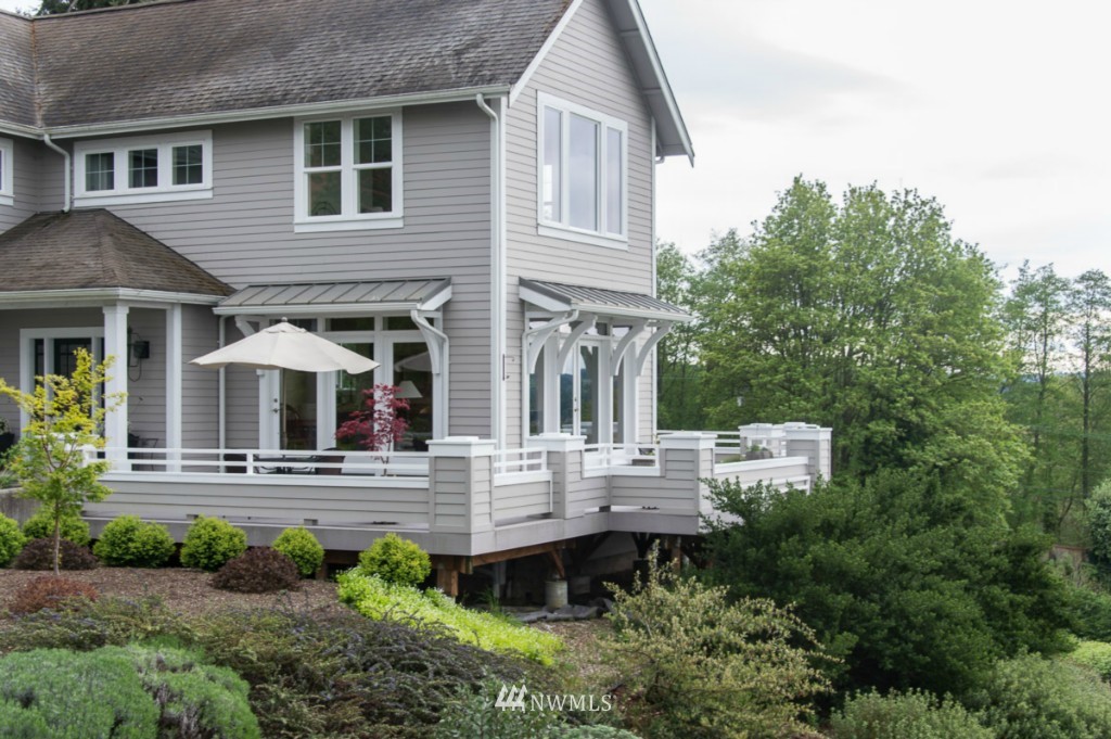 6843 Southwest Maury Park Road Vashon, WA 98070 - Photo 5 of 15 Gallery Image 5