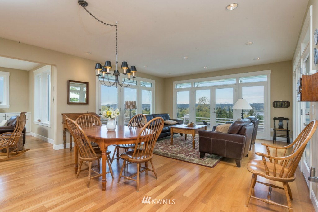 6843 Southwest Maury Park Road Vashon, WA 98070 - Photo 6 of 15 Gallery Image 6