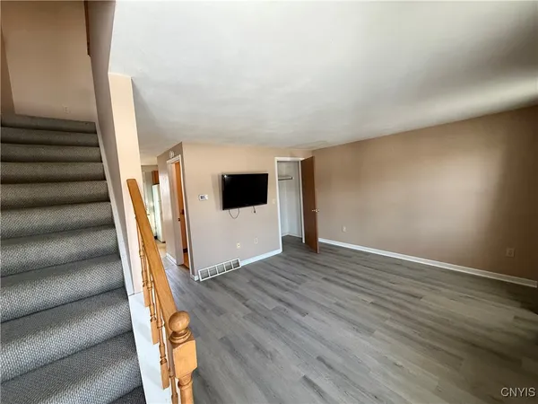 $1,695 | 1336 Westcott Street, Unit 2, Syracuse, NY 13210