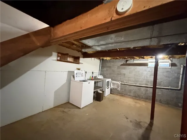 $1,795 | 1336 Westcott Street, Unit 2, Syracuse, NY 13210