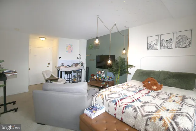 $139,900 | 1121 Arlington Boulevard, Unit 703, Arlington, VA 22209