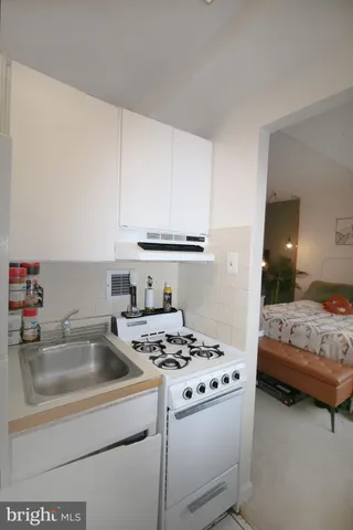 $139,900 | 1121 Arlington Boulevard, Unit 703, Arlington, VA 22209