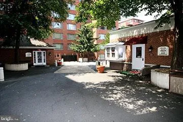 $139,900 | 1121 Arlington Boulevard, Unit 703, Arlington, VA 22209