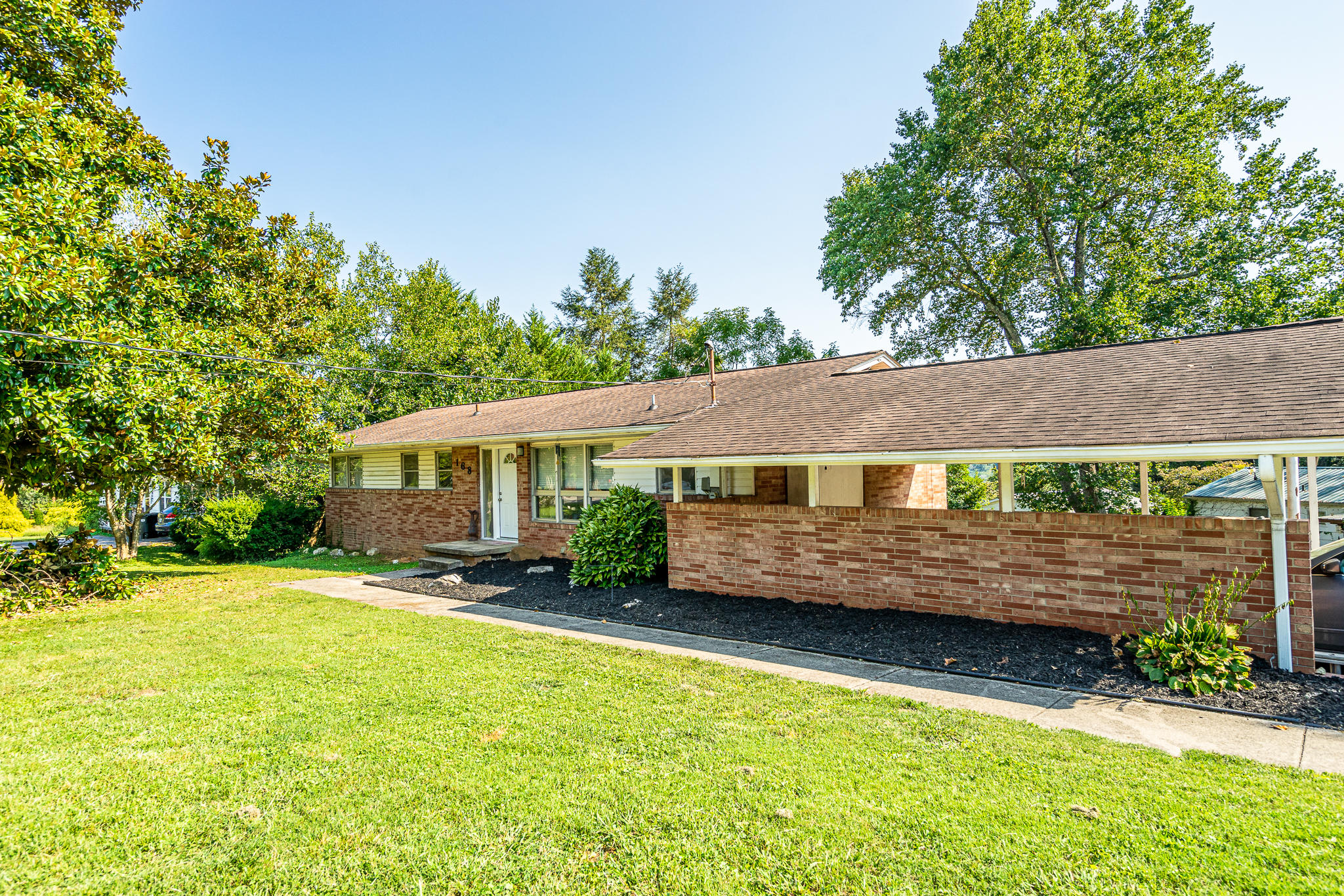 168 North Seneca Road Oak Ridge, TN 37830 - Photo 2 of 23 168NS-ext-2