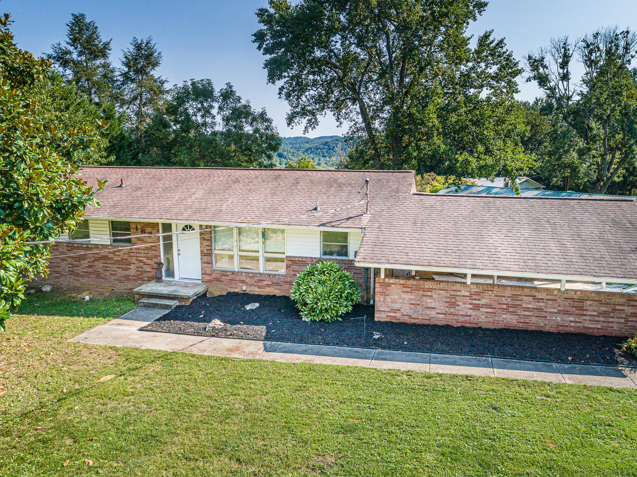 168 North Seneca Road Oak Ridge, TN 37830 - Photo 3 of 23 168NS-ext-7
