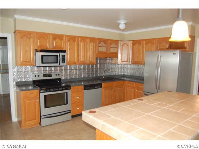 4807 Conduit Road Colonial Heights, VA 23834 - Photo 3 of 12 Kitchen