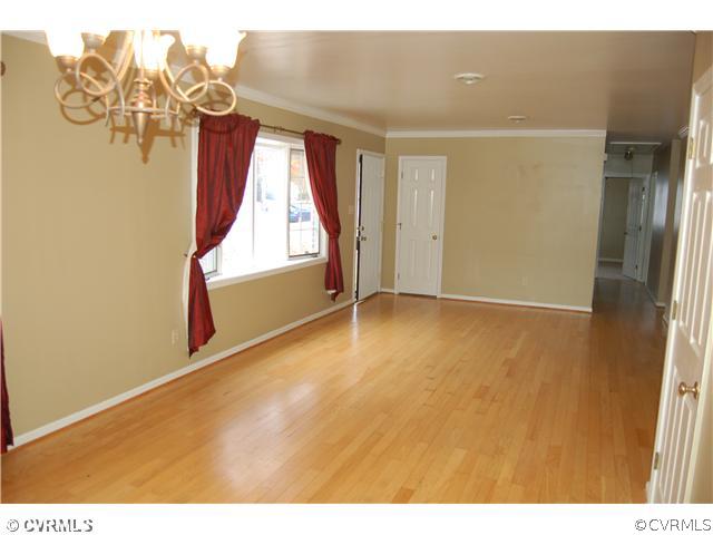 4807 Conduit Road Colonial Heights, VA 23834 - Photo 5 of 12 Living Room