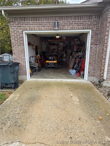 $214,750 | 129 Broadmoor Avenue, Charlestown, IN 47111