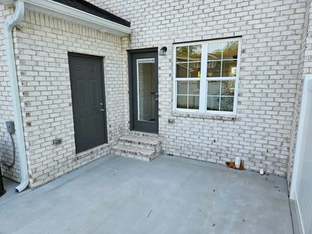 a view of an entrance of the house