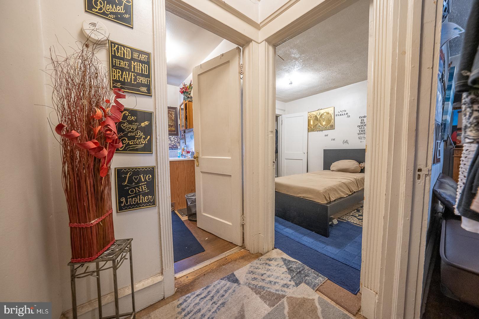 7027 Clinton Road Upper Darby, PA 19082 - Photo 13 of 35