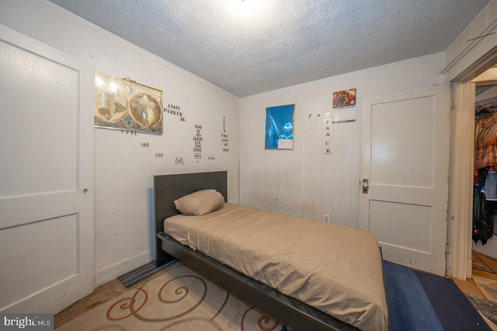 7027 Clinton Road Upper Darby, PA 19082 - Photo 16 of 35