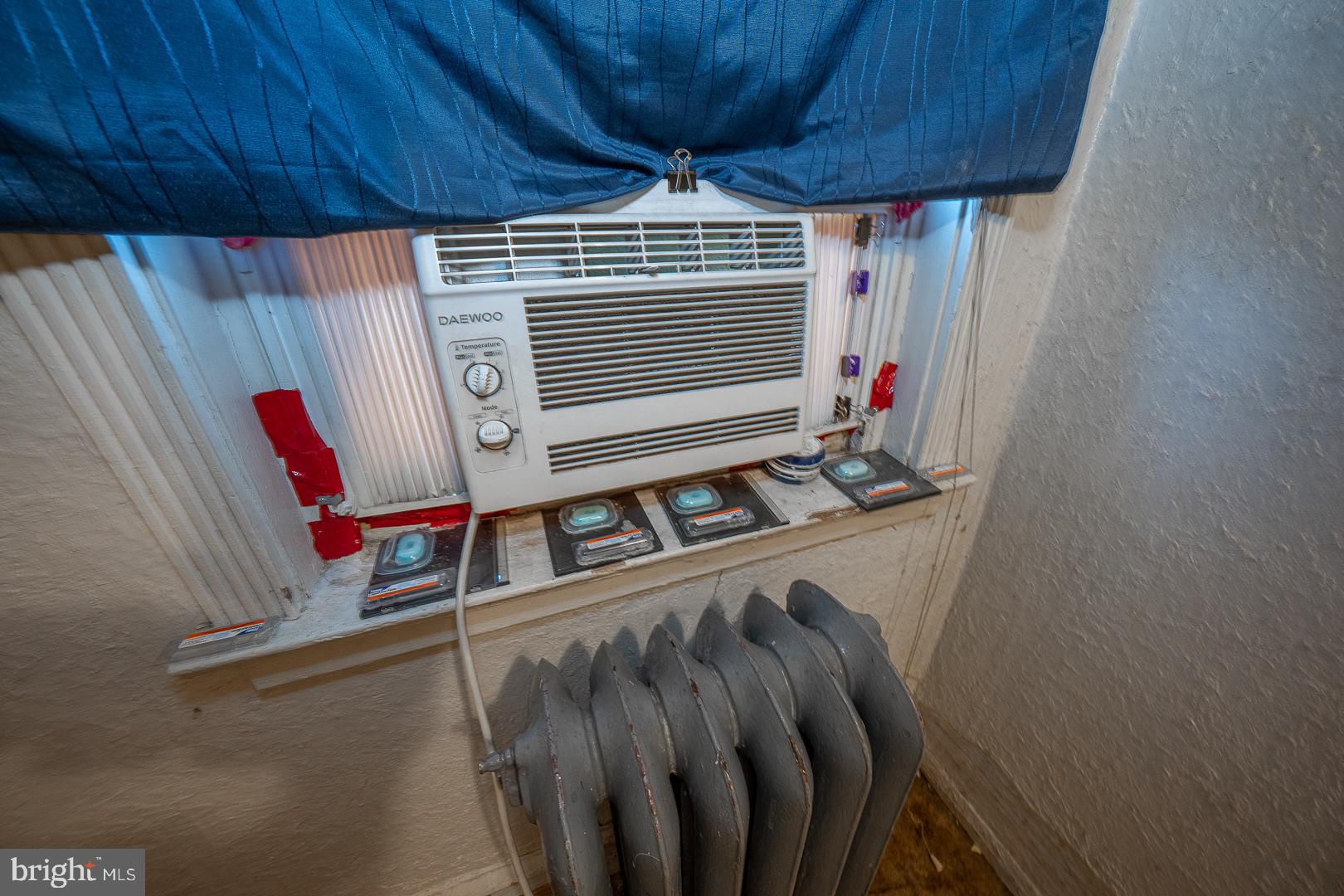 7027 Clinton Road Upper Darby, PA 19082 - Photo 17 of 35