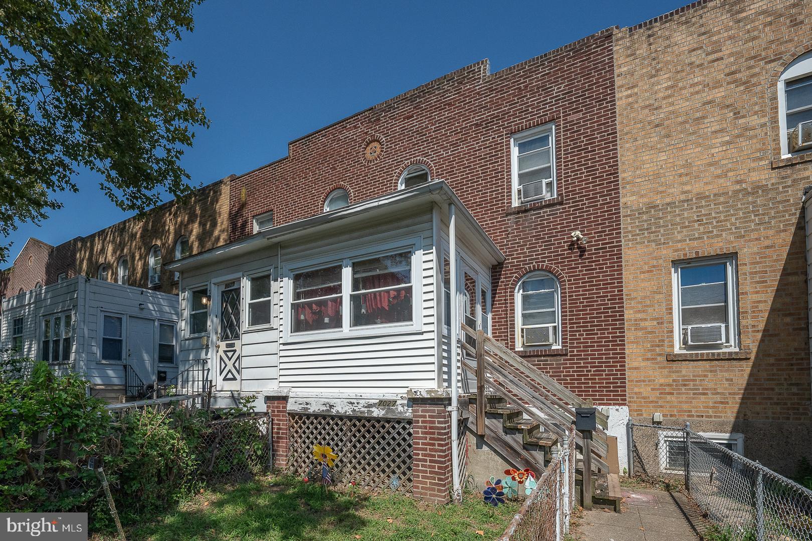 7027 Clinton Road Upper Darby, PA 19082 - Photo 3 of 35