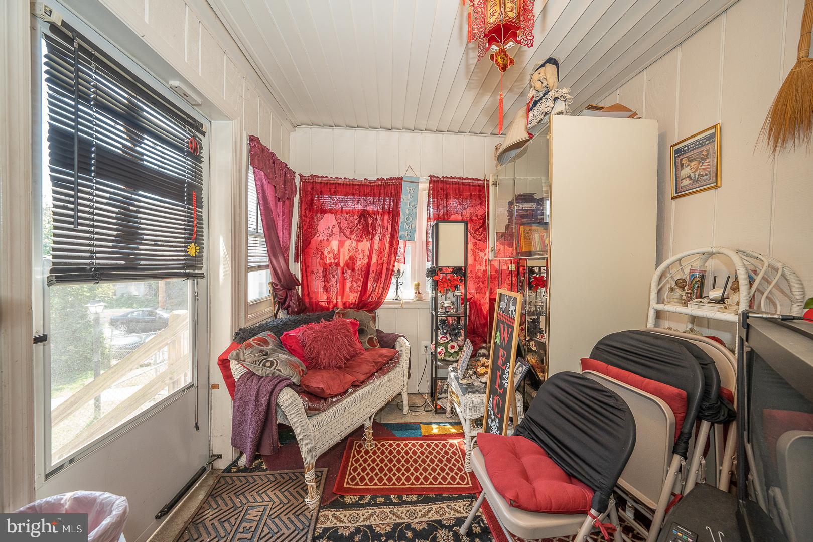 7027 Clinton Road Upper Darby, PA 19082 - Photo 5 of 35