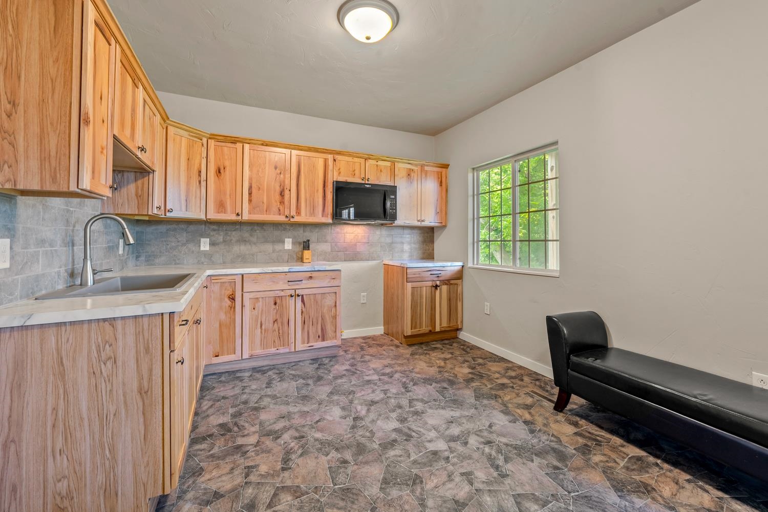 405 Ellis Street Kewaunee, WI 54216 - Photo 11 of 42