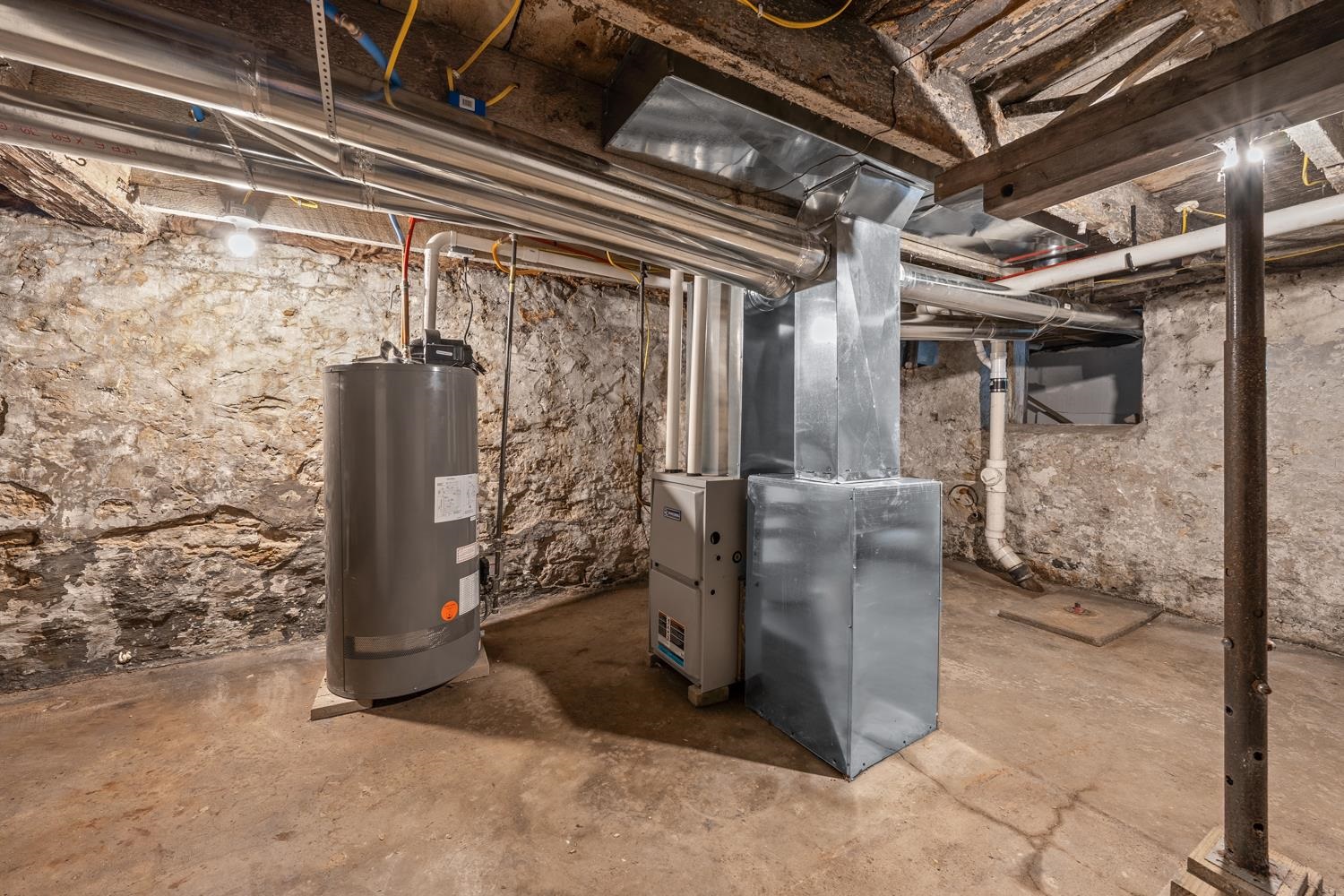 405 Ellis Street Kewaunee, WI 54216 - Photo 15 of 42