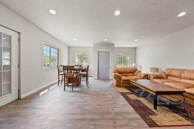 $234,900 | 405 Ellis Street, Kewaunee, WI 54216