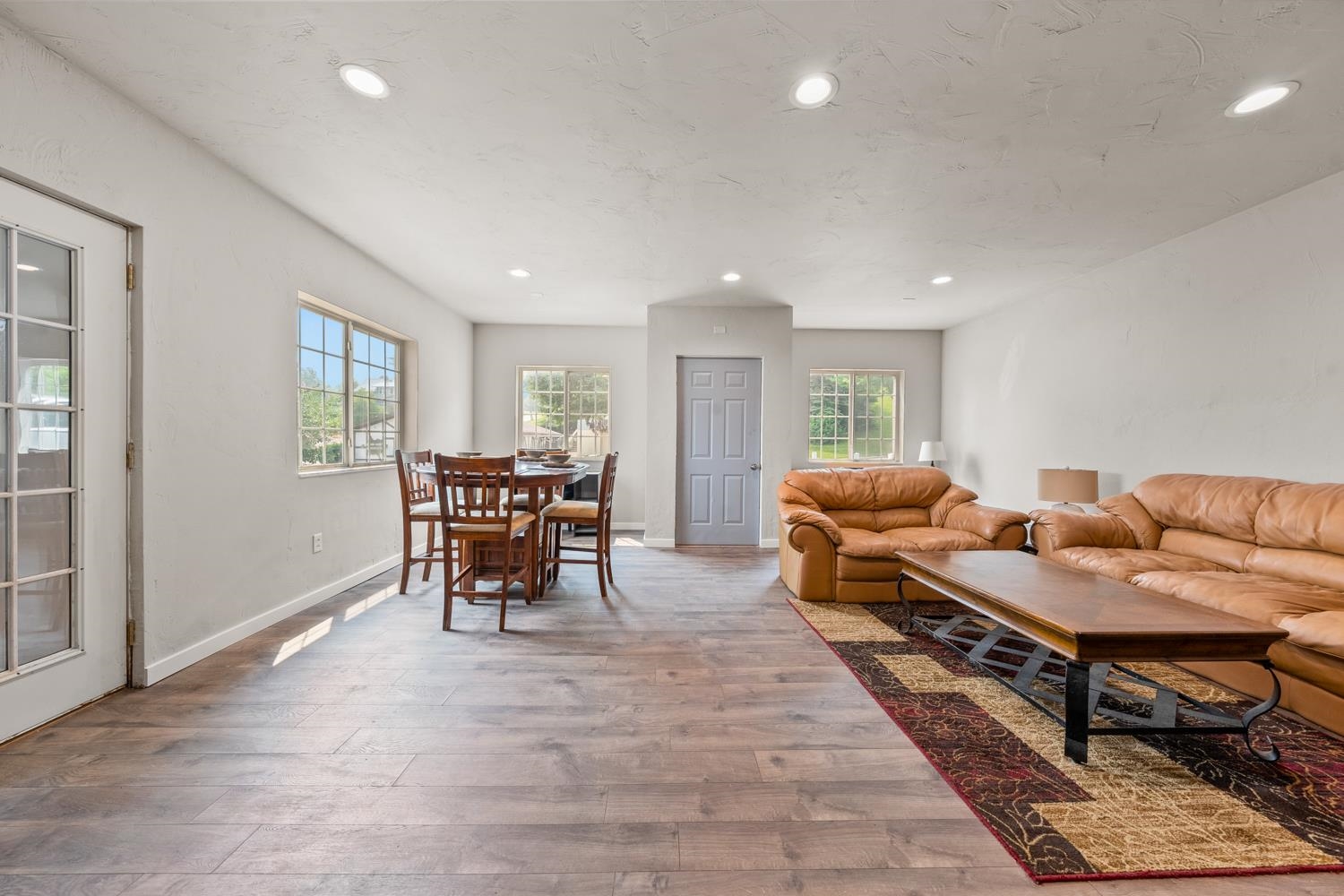 405 Ellis Street Kewaunee, WI 54216 - Photo 4 of 42