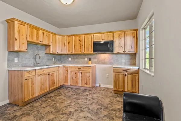 $234,900 | 405 Ellis Street, Kewaunee, WI 54216