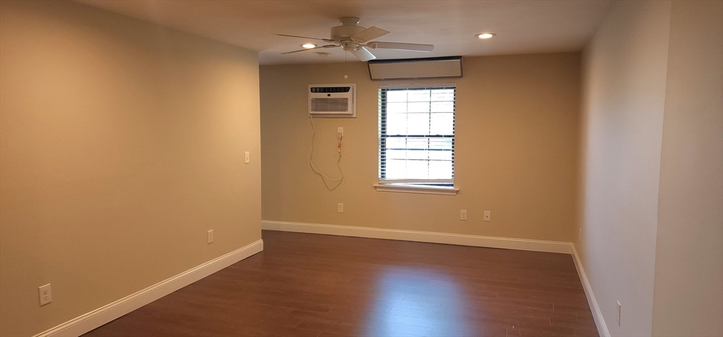 1 Old Colony Road, Unit 204 Mansfield, MA 02048 - Photo 3 of 7