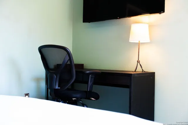 $4,200 | 9811 Magnolia, San Antonio, TX 78251