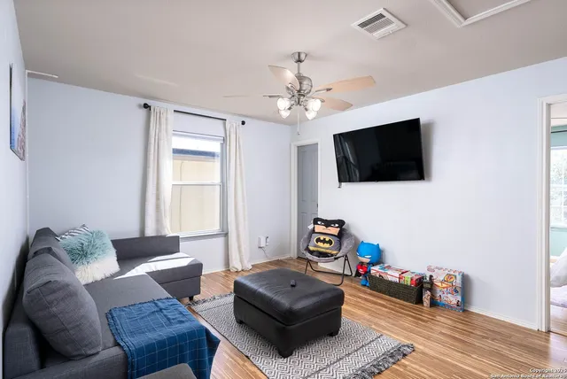 $4,200 | 9811 Magnolia, San Antonio, TX 78251