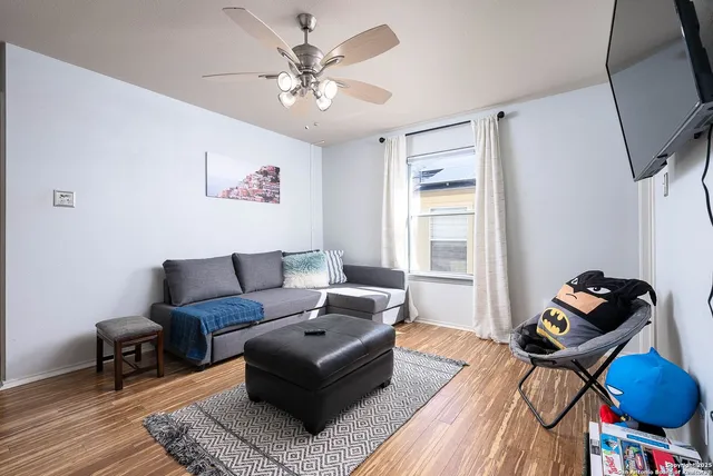 $4,200 | 9811 Magnolia, San Antonio, TX 78251