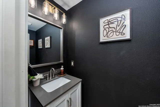 $4,200 | 9811 Magnolia, San Antonio, TX 78251