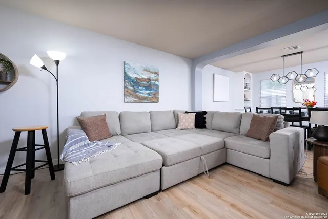 $4,200 | 9811 Magnolia, San Antonio, TX 78251