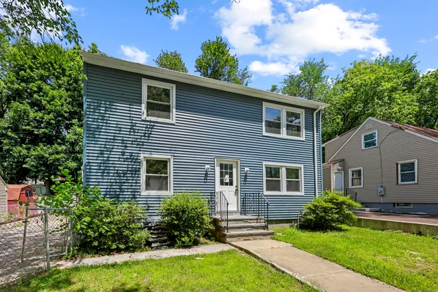 $285,000 | 50 Mansfield Street, Hartford, CT 06112