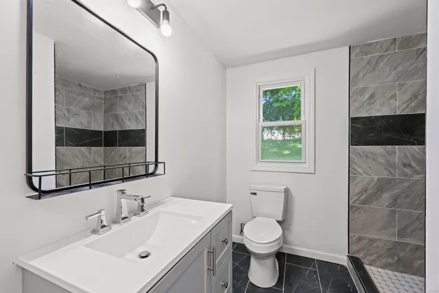 $285,000 | 50 Mansfield Street, Hartford, CT 06112