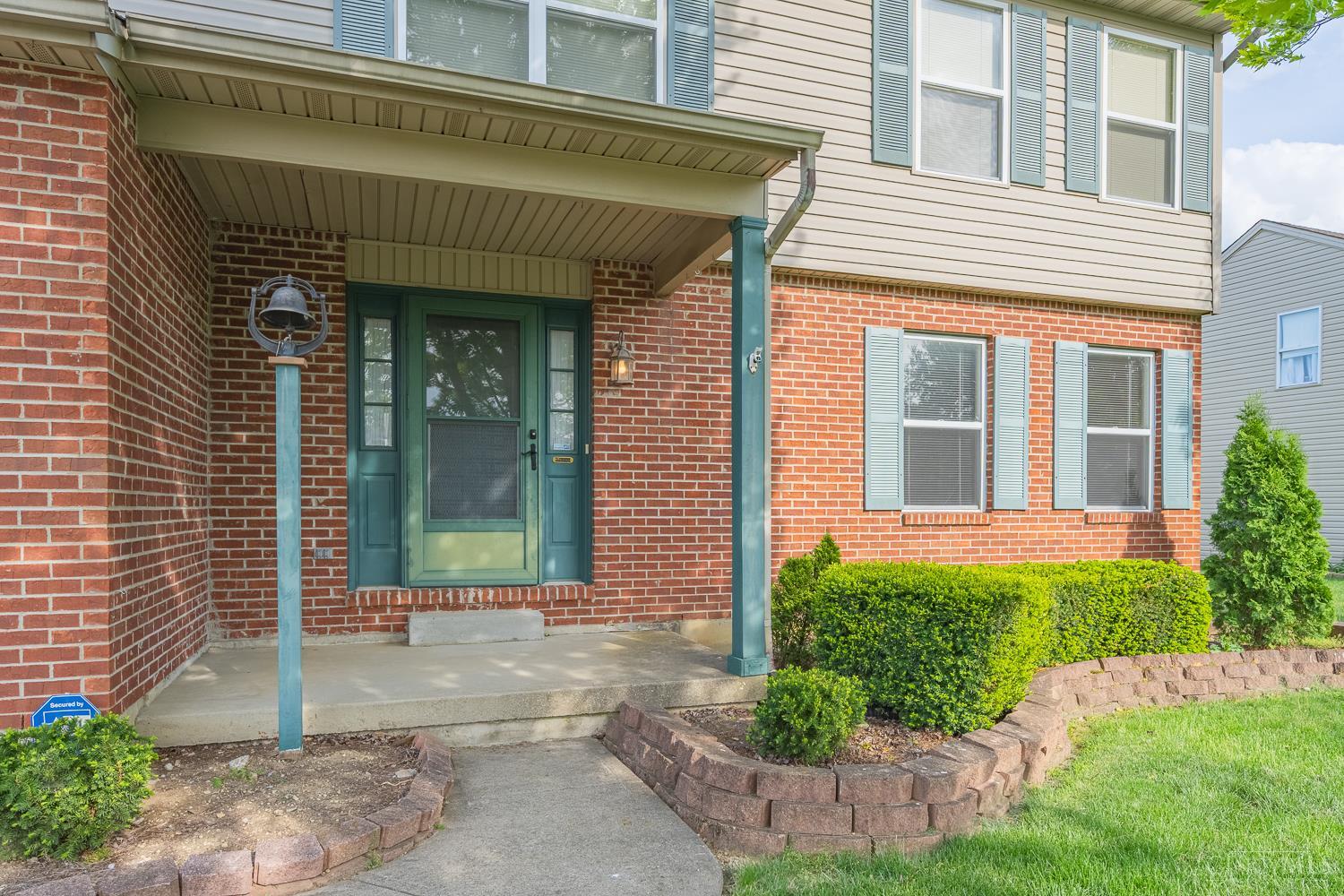 5554 Wanda Way Hamilton, OH 45011 - Photo 2 of 26