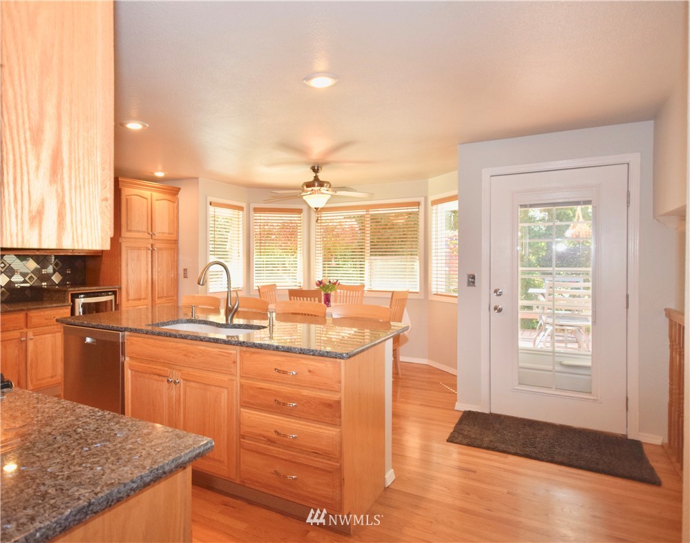 18225 154th Place Southeast Renton, WA 98058 - Photo 11 of 40 Gallery Image 11